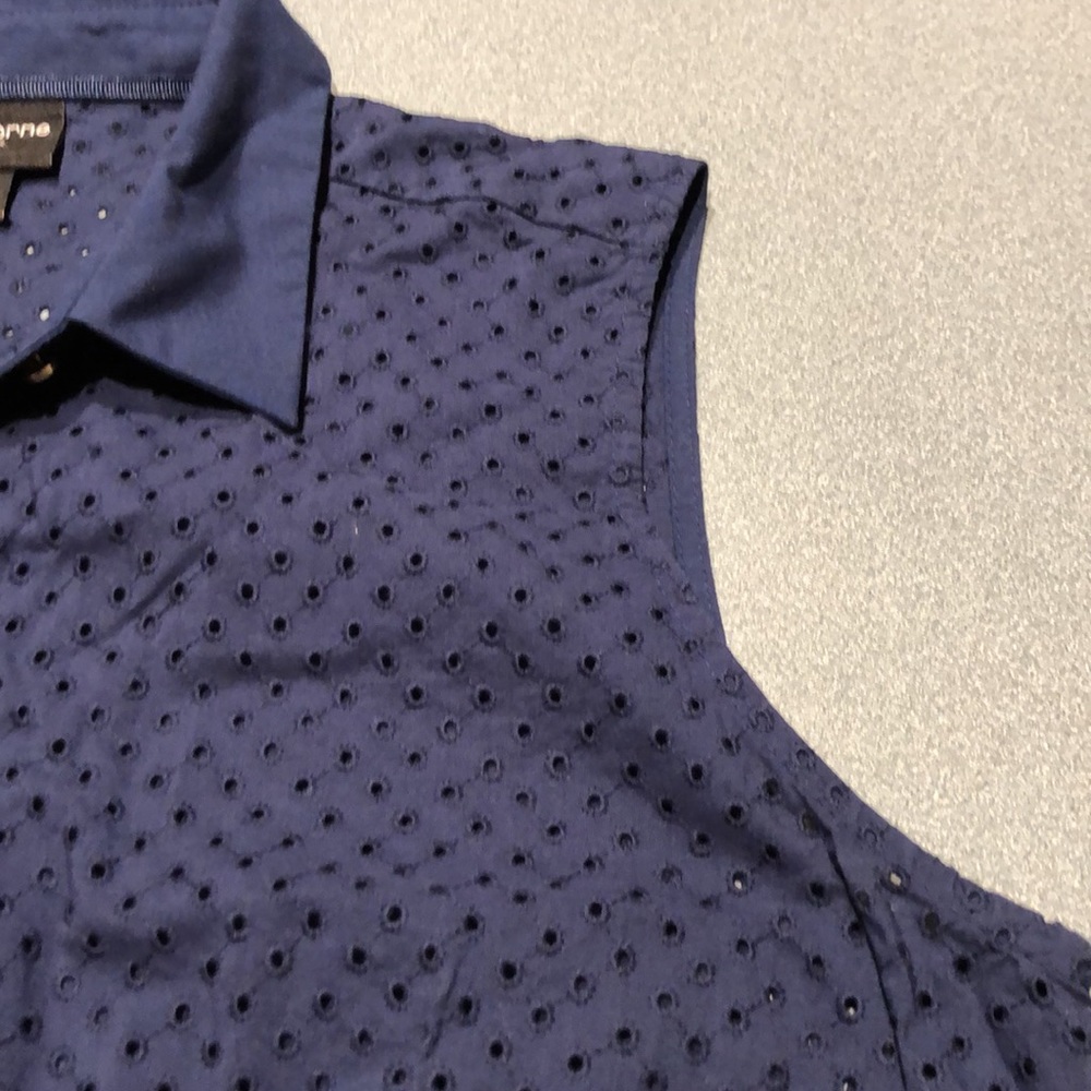 Liz Claiborne Career PM Eyelet Button Down Sleeveless Shirt - Picture 4 of 14